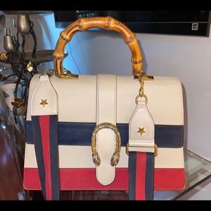 Gucci bamboo leather handbag. Authentic 💯 handbag.